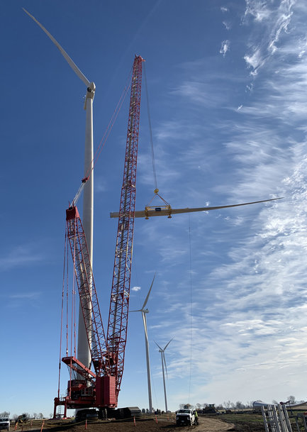 Manitowoc crawler cranes deliver strong performance to wind farm builder IEA Constructors